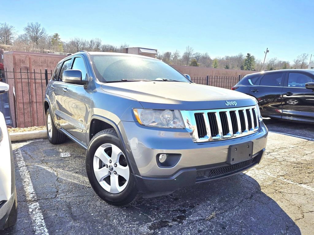Used 2013 Jeep Grand Cherokee Laredo image 4
