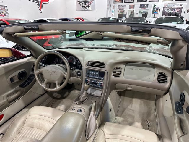 Used 2003 Chevrolet Corvette Convertible w/ Preferred Equipment Group1 RWD image 10