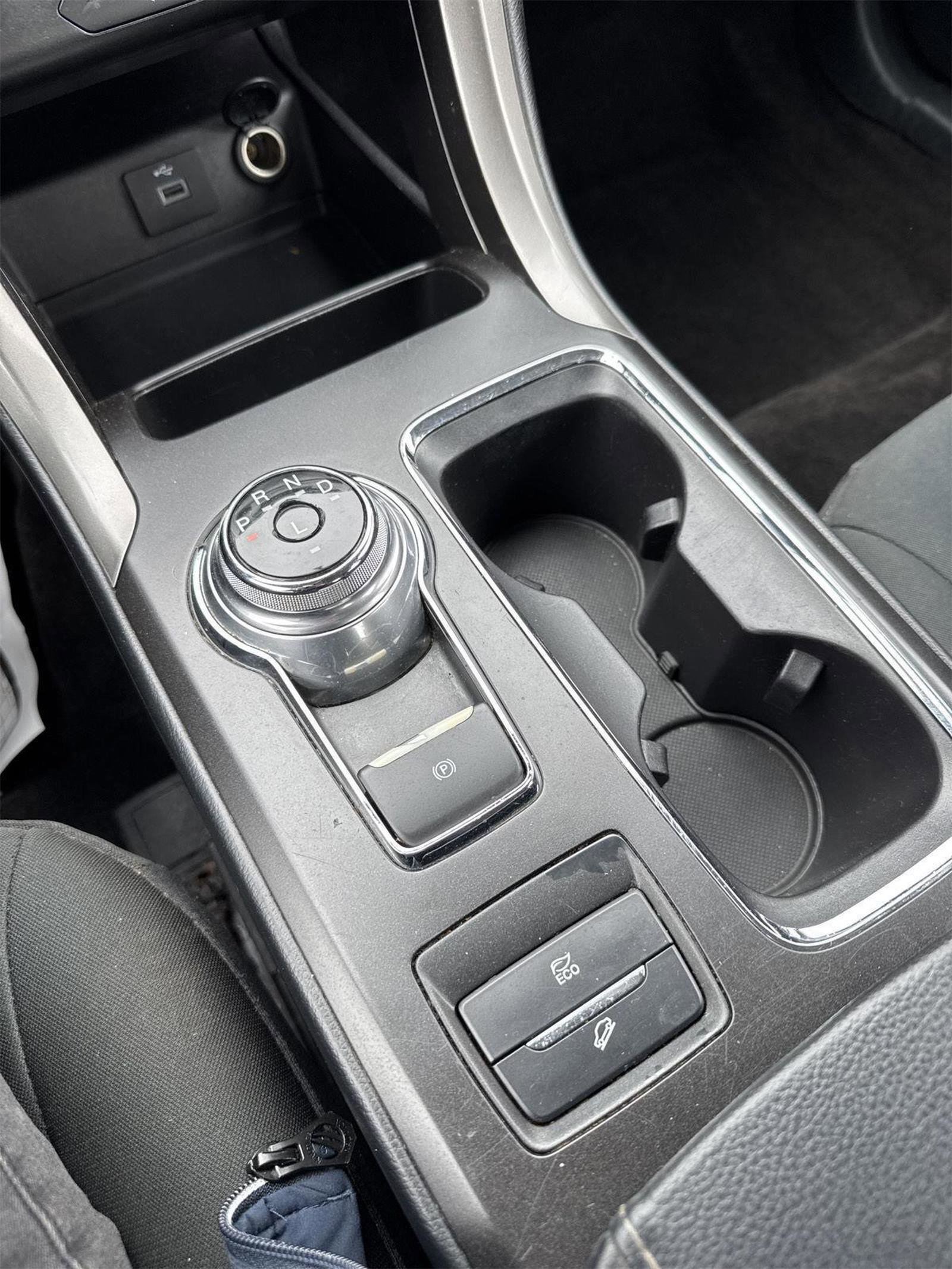 Used 2018 Ford Fusion SE image 19