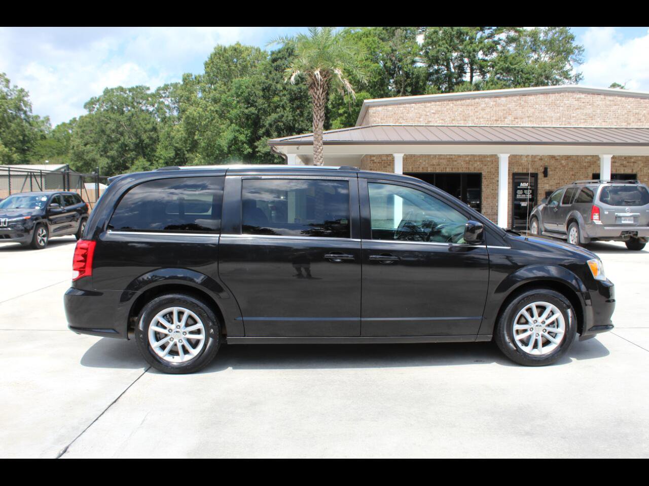 Used 2020 Dodge Grand Caravan SXT