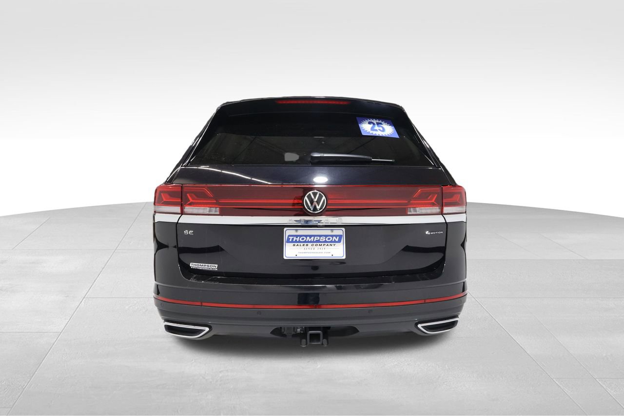 Used 2025 Volkswagen Atlas SE image 3