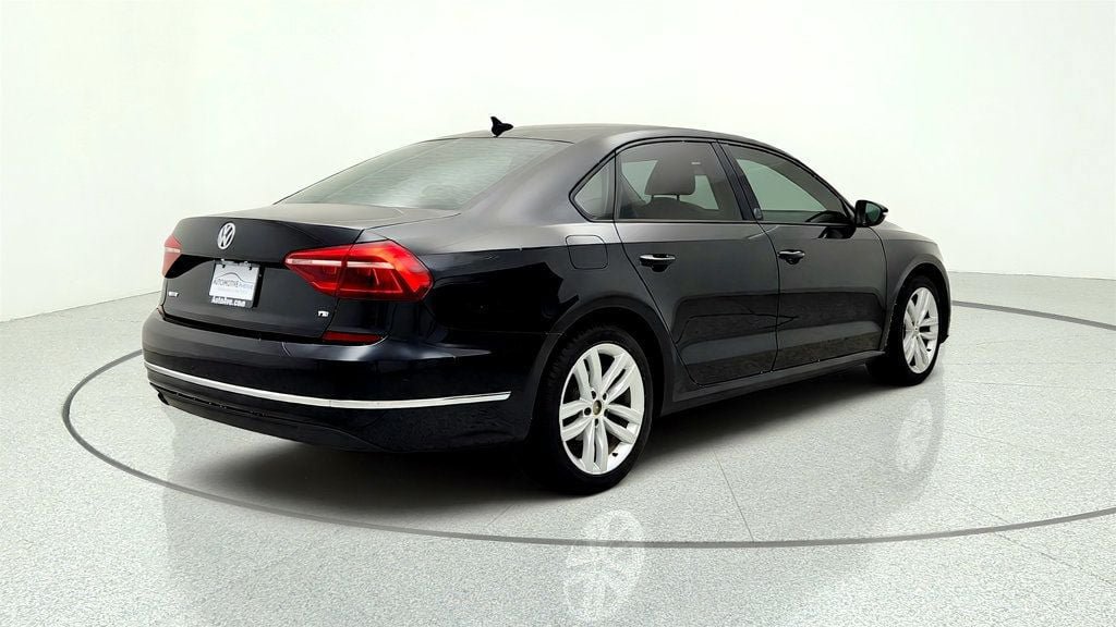 Used 2019 Volkswagen Passat 2.0T Wolfsburg w/ Wheels & Sunroof Package FWD image 5