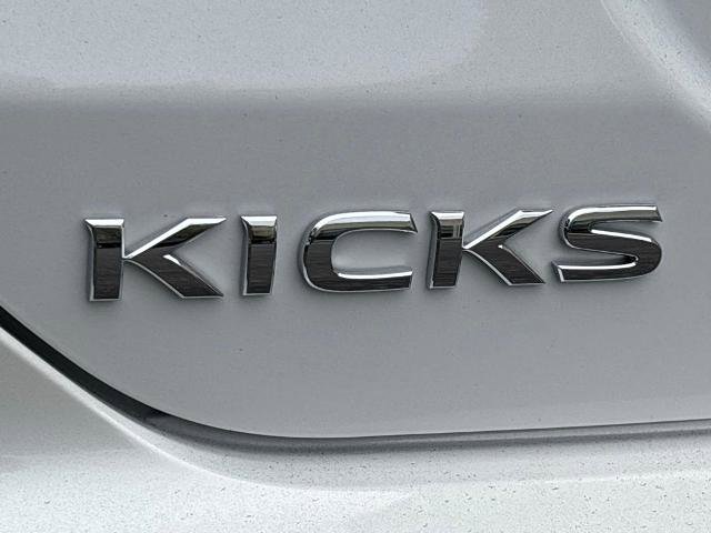 Certified 2024 Nissan Kicks SV FWD image 5