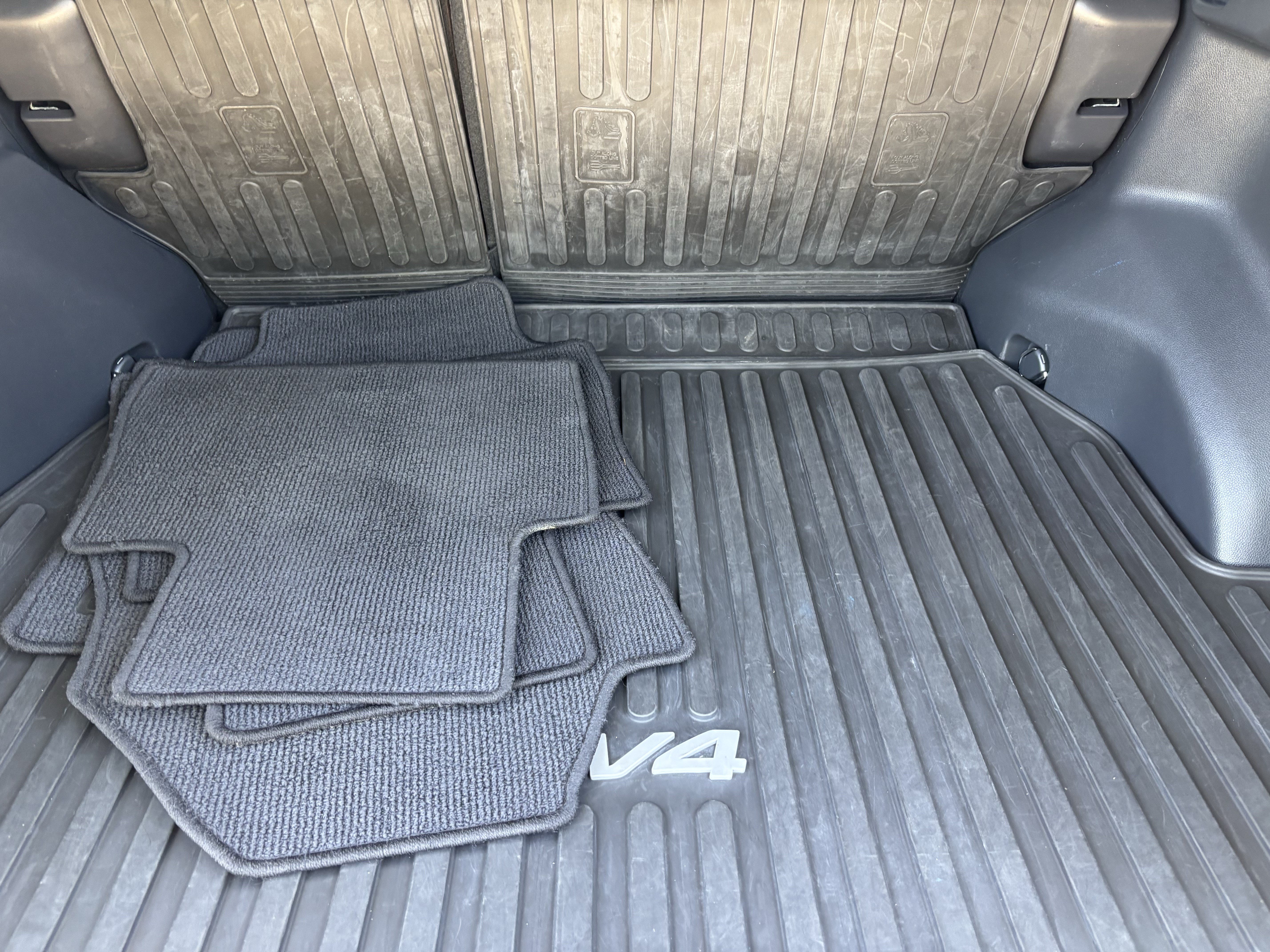 Used 2020 Toyota RAV4 XSE AWD/4WD image 34