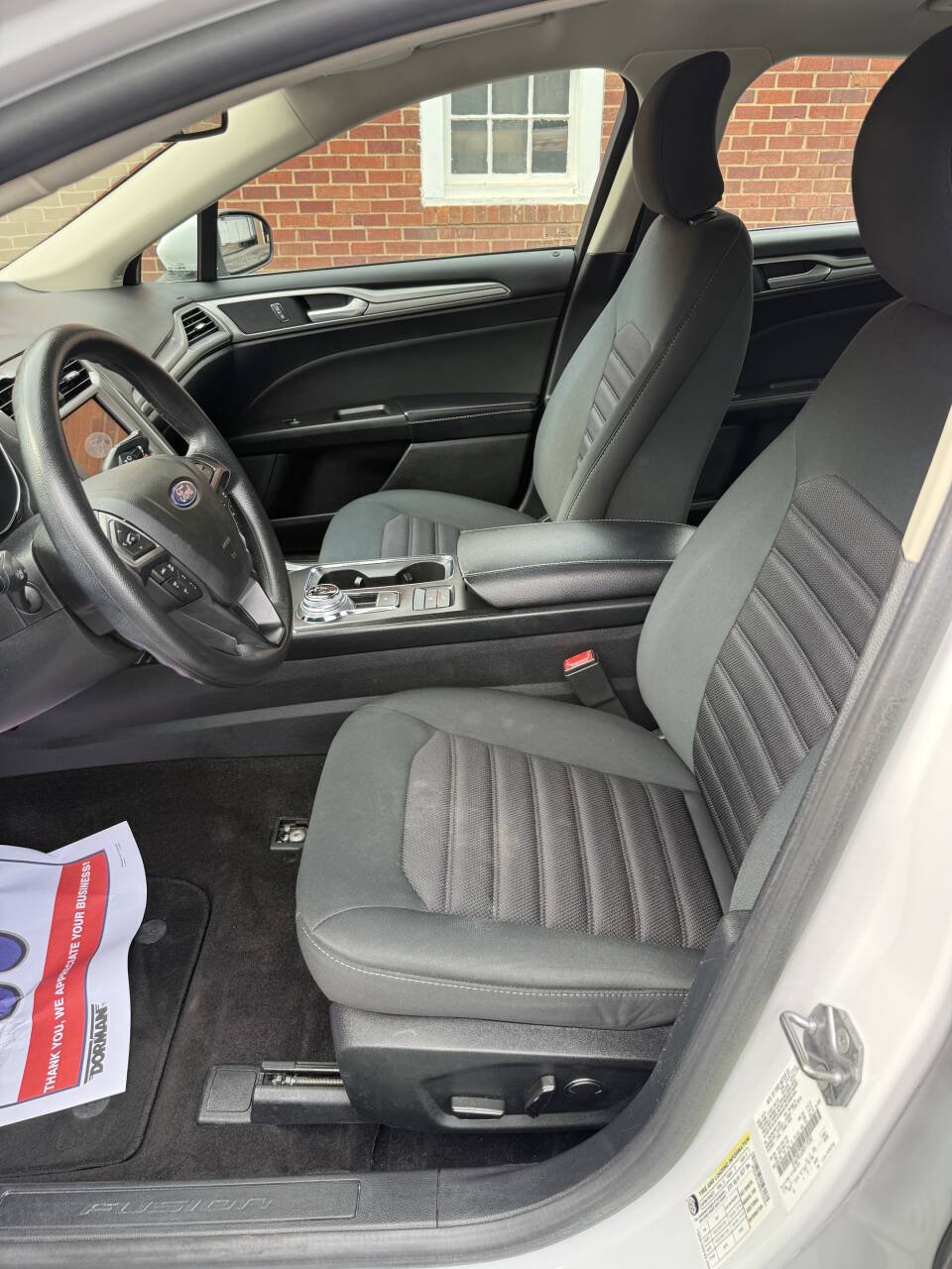 Used 2019 Ford Fusion SE FWD image 5
