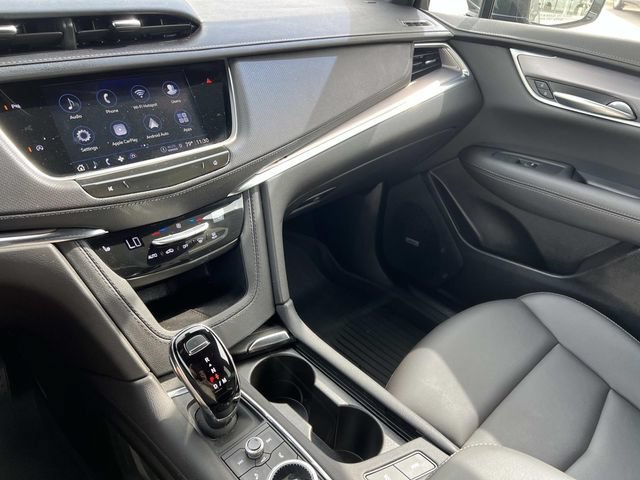 Certified 2024 Cadillac XT5 Luxury w/ LPO, Floor Liner Package AWD/4WD image 29
