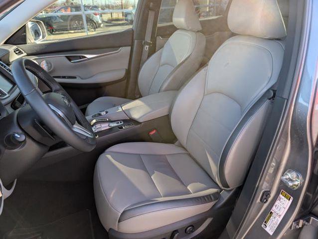 Certified 2025 INFINITI QX50 Luxe image 6