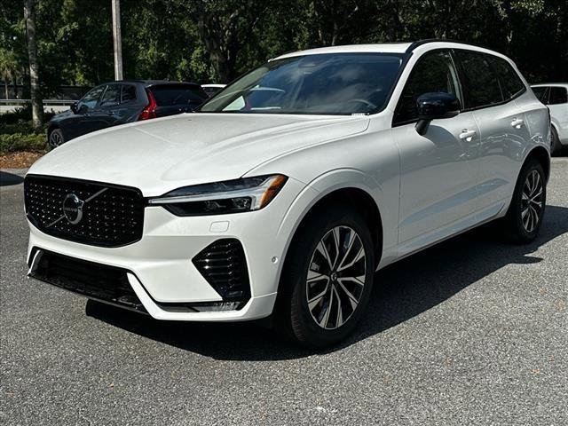 New 2025 Volvo XC60 B5 Plus w/ Climate Package image 19