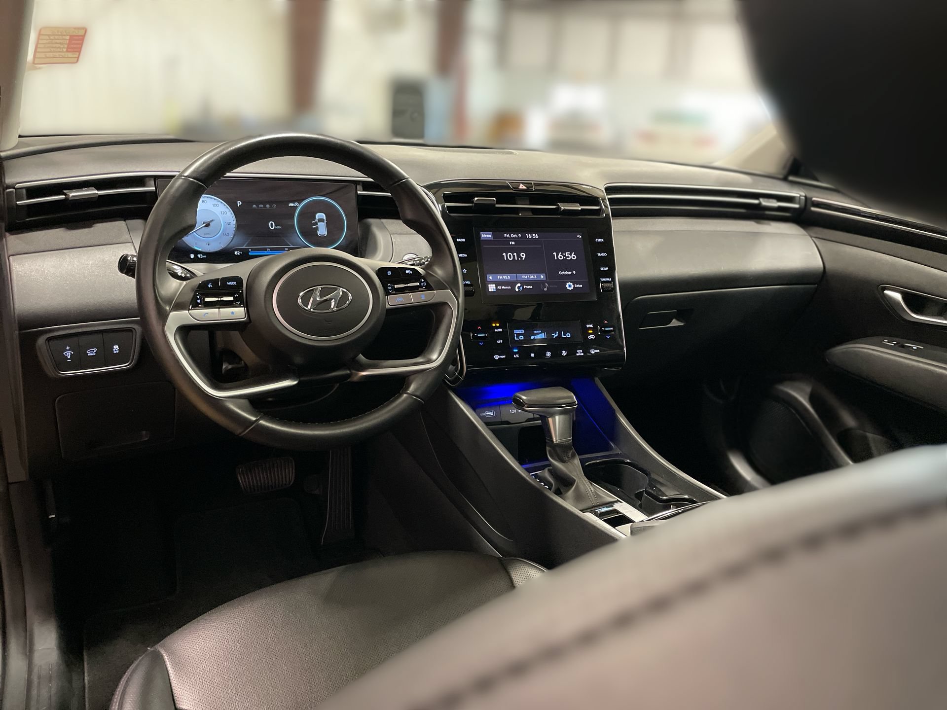 Used 2023 Hyundai Tucson SEL w/ Convenience Package AWD/4WD image 17