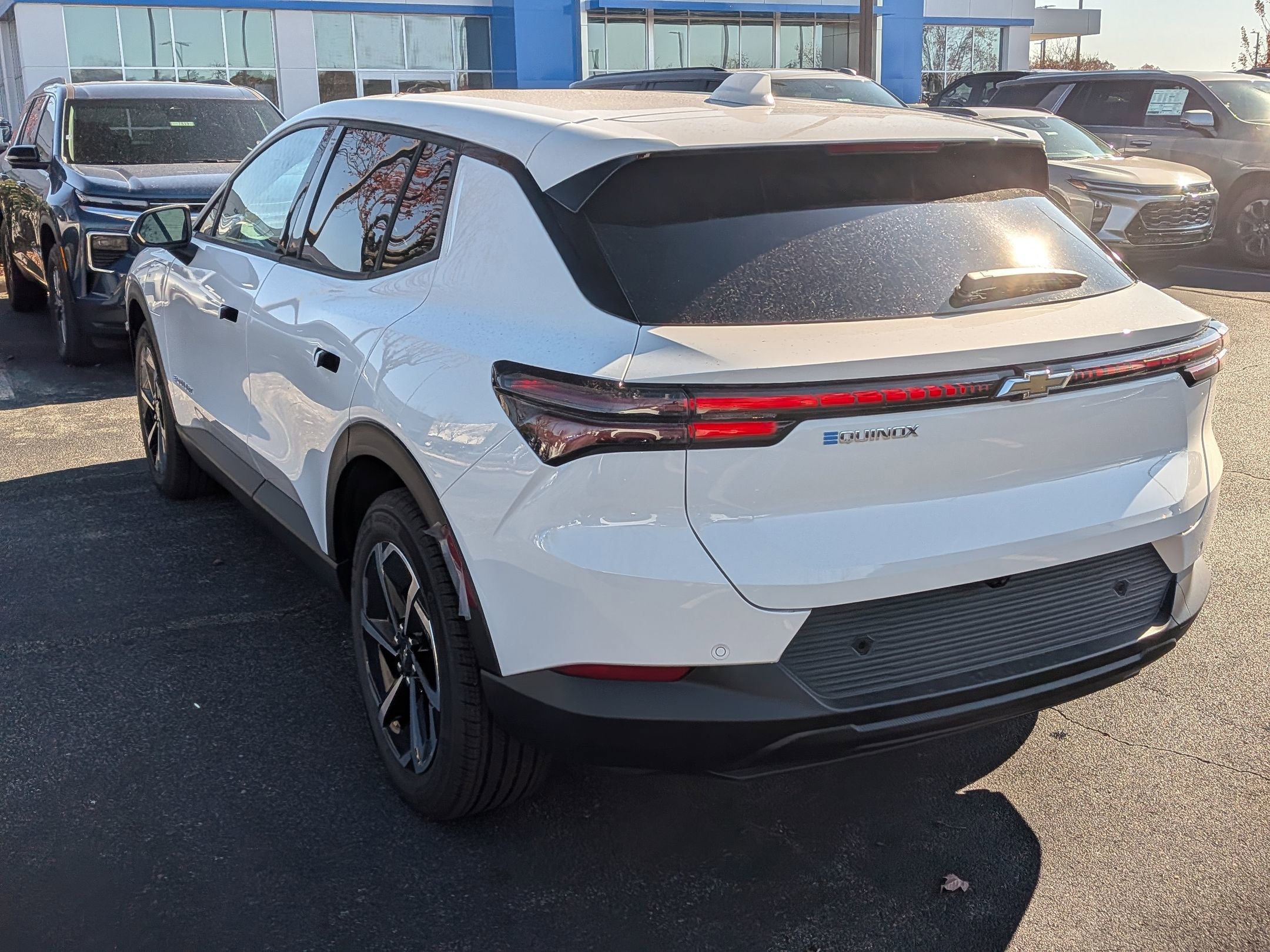 New 2026 Chevrolet Equinox EV LT image 10