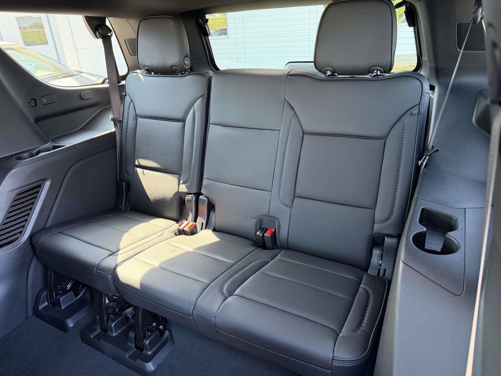 New 2026 GMC Yukon Denali w/ Denali Reserve Package AWD/4WD image 10