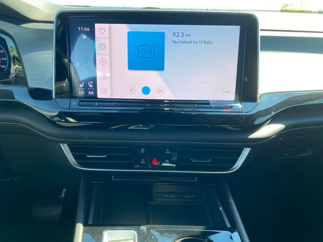 Used 2024 Volkswagen Atlas Cross Sport SE image 13