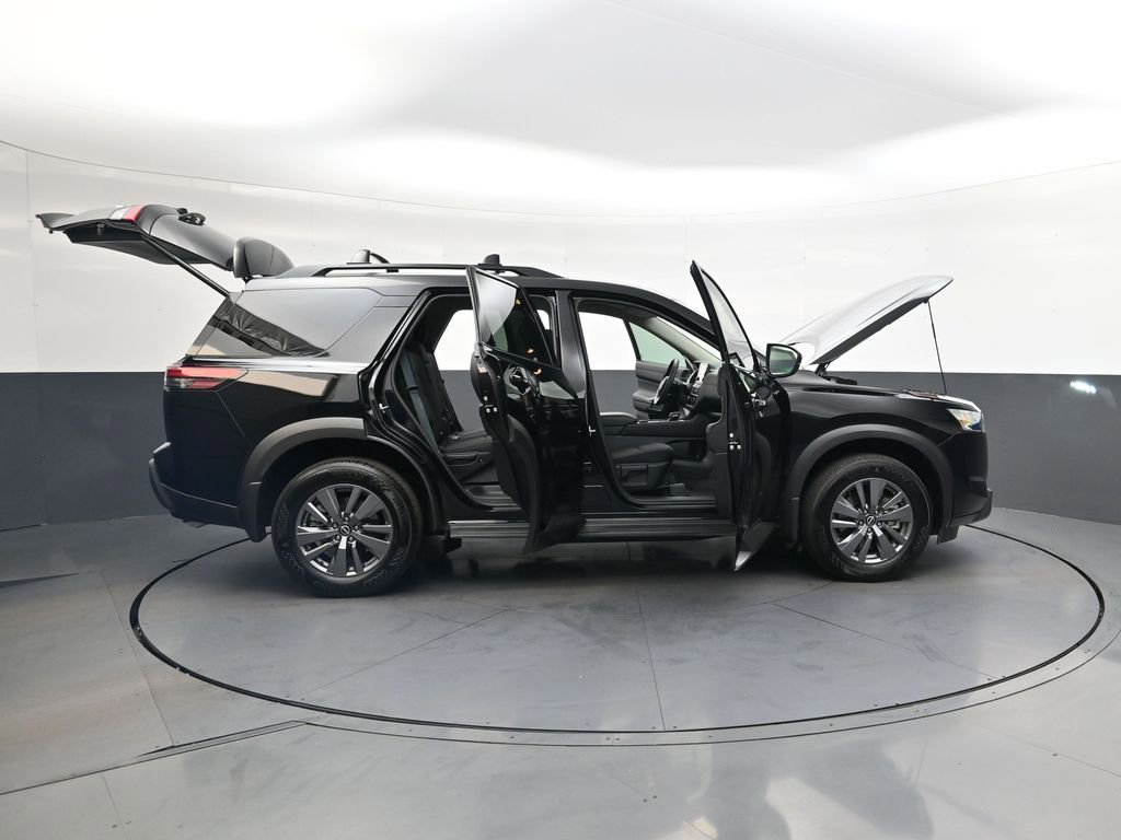 Used 2025 Nissan Pathfinder SV AWD/4WD image 49