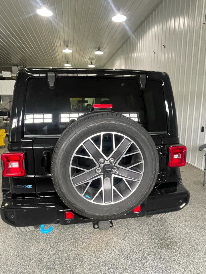 Used 2022 Jeep Wrangler Unlimited Sahara image 5