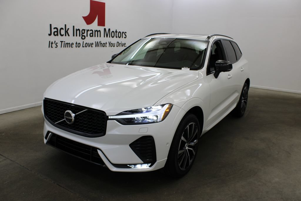 Used 2024 Volvo XC60 B5 Plus w/ Protection Package Premier AWD/4WD image 2