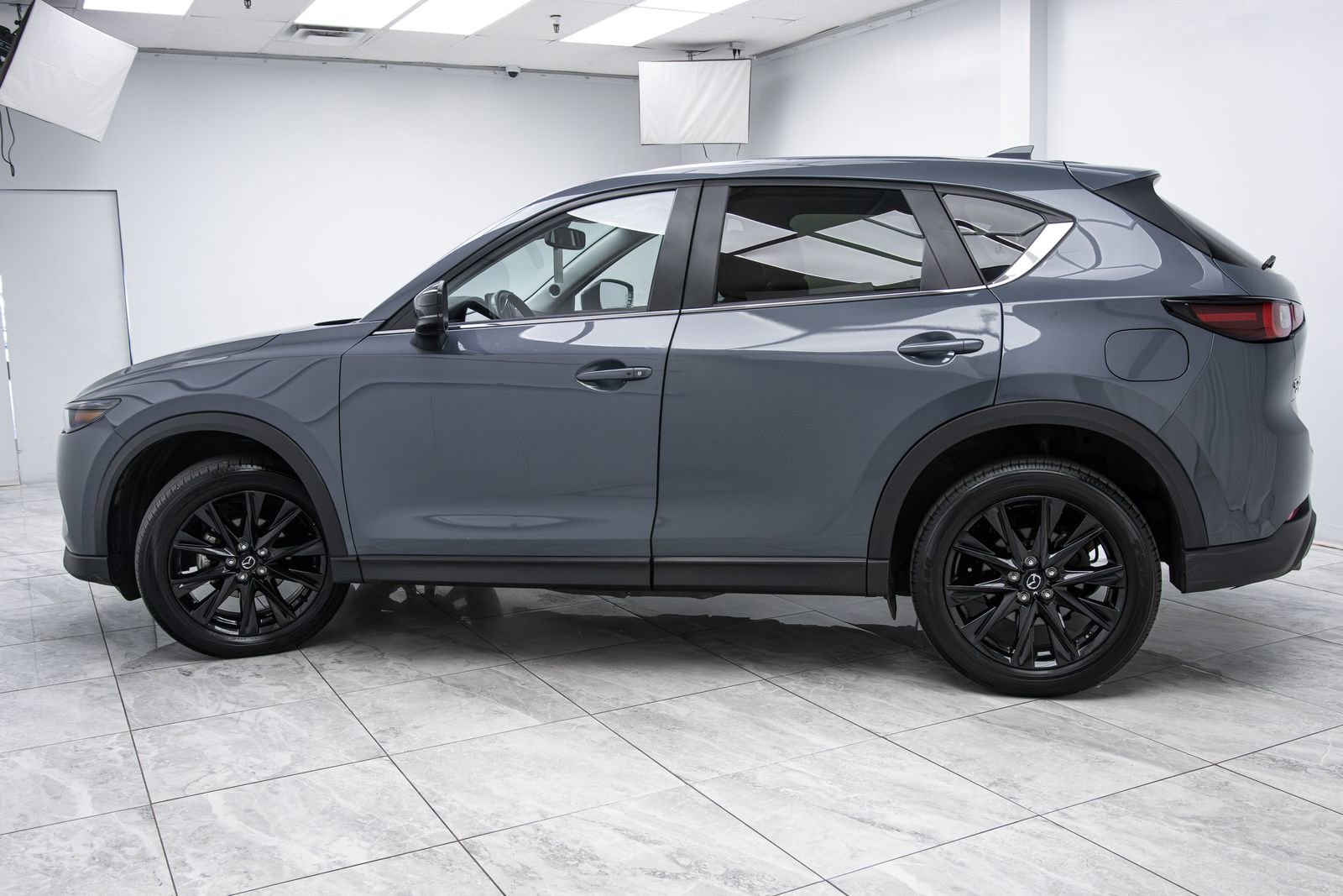Used 2024 MAZDA CX-5 Carbon Edition AWD/4WD image 3