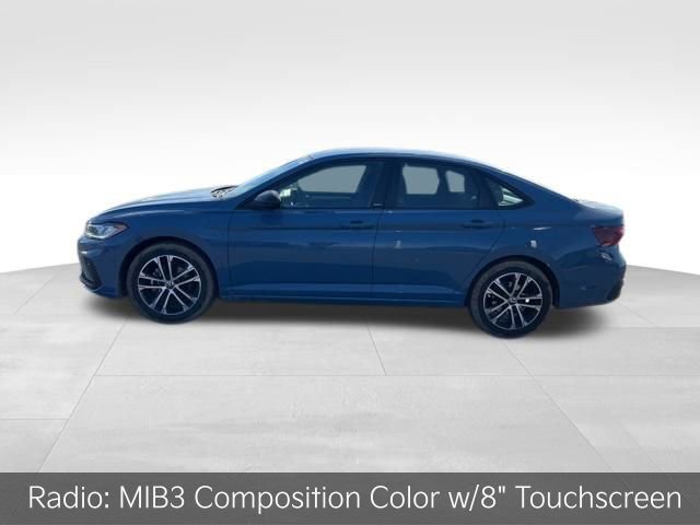 Used 2025 Volkswagen Jetta Sport image 4