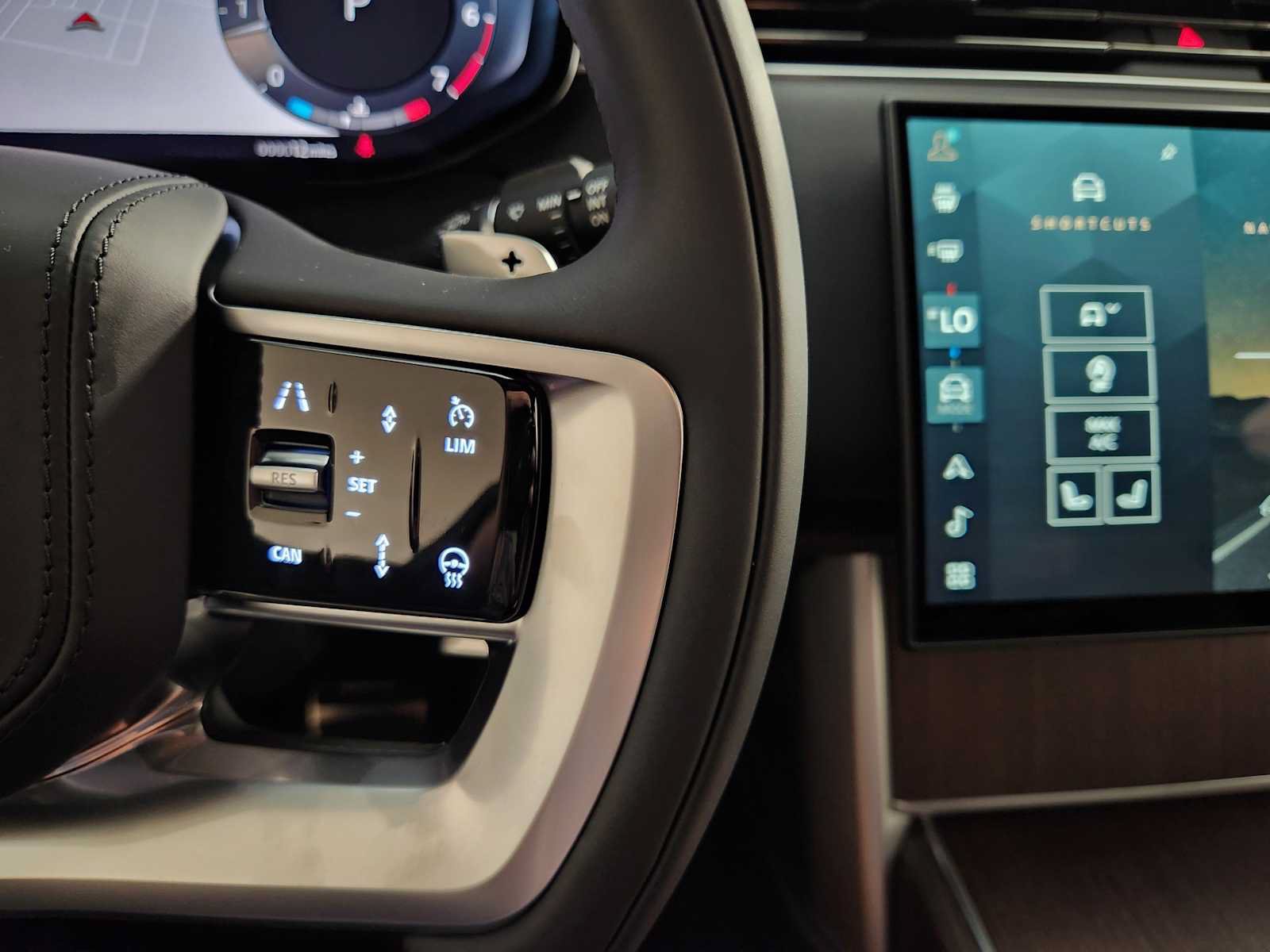 New 2026 Land Rover Range Rover SE AWD/4WD image 27