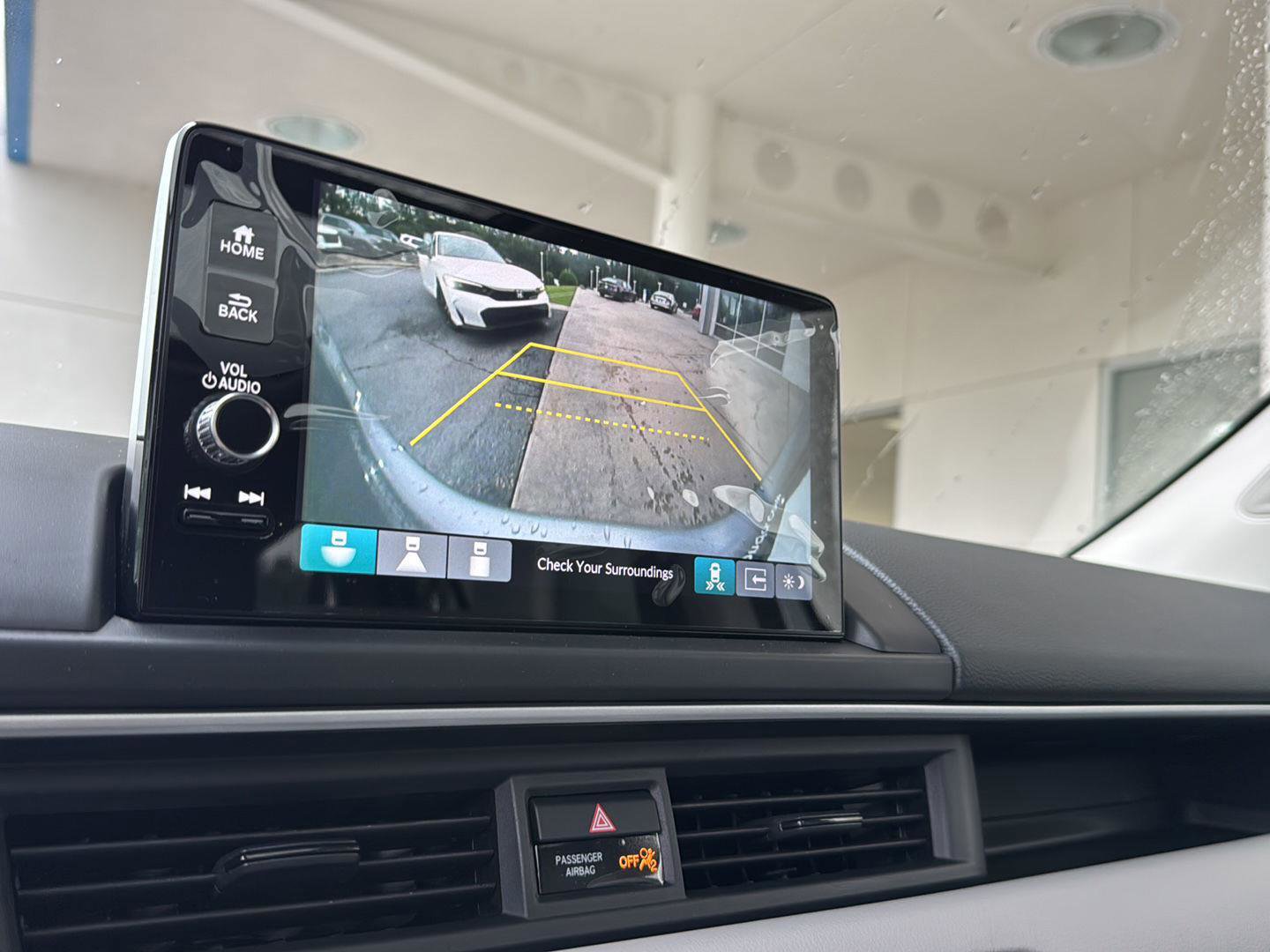 New 2025 Honda Pilot Touring image 24