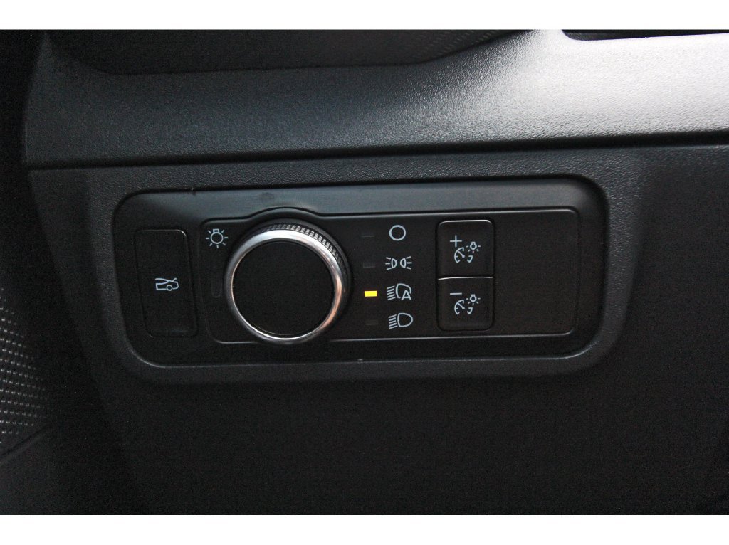 Used 2025 Ford Mustang Coupe RWD image 19