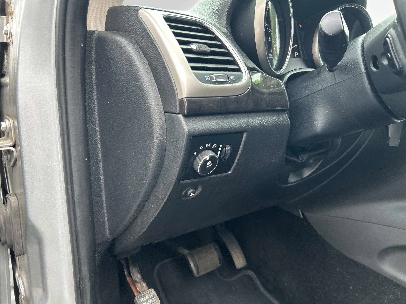 Used 2013 Jeep Grand Cherokee Laredo image 21