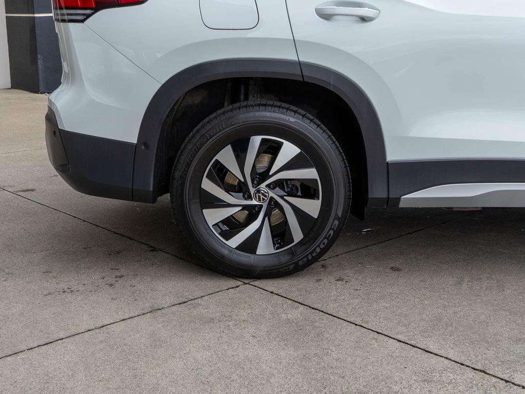 Used 2025 Volkswagen Tiguan S image 28