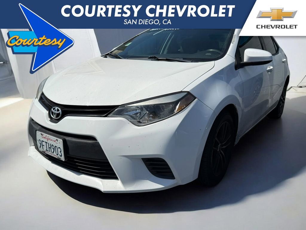 Used 2015 Toyota Corolla LE FWD image 1