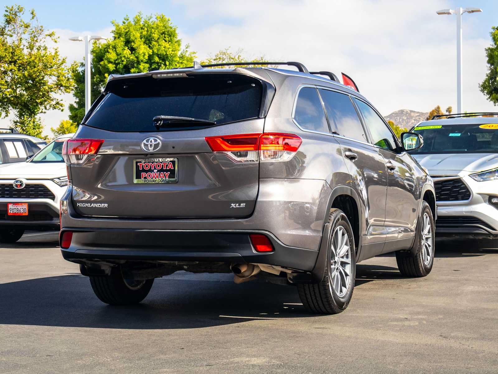 Certified 2019 Toyota Highlander XLE FWD image 10