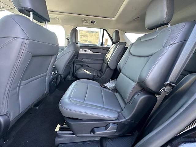 New 2025 Ford Explorer Active w/ Active Comfort Package image 13