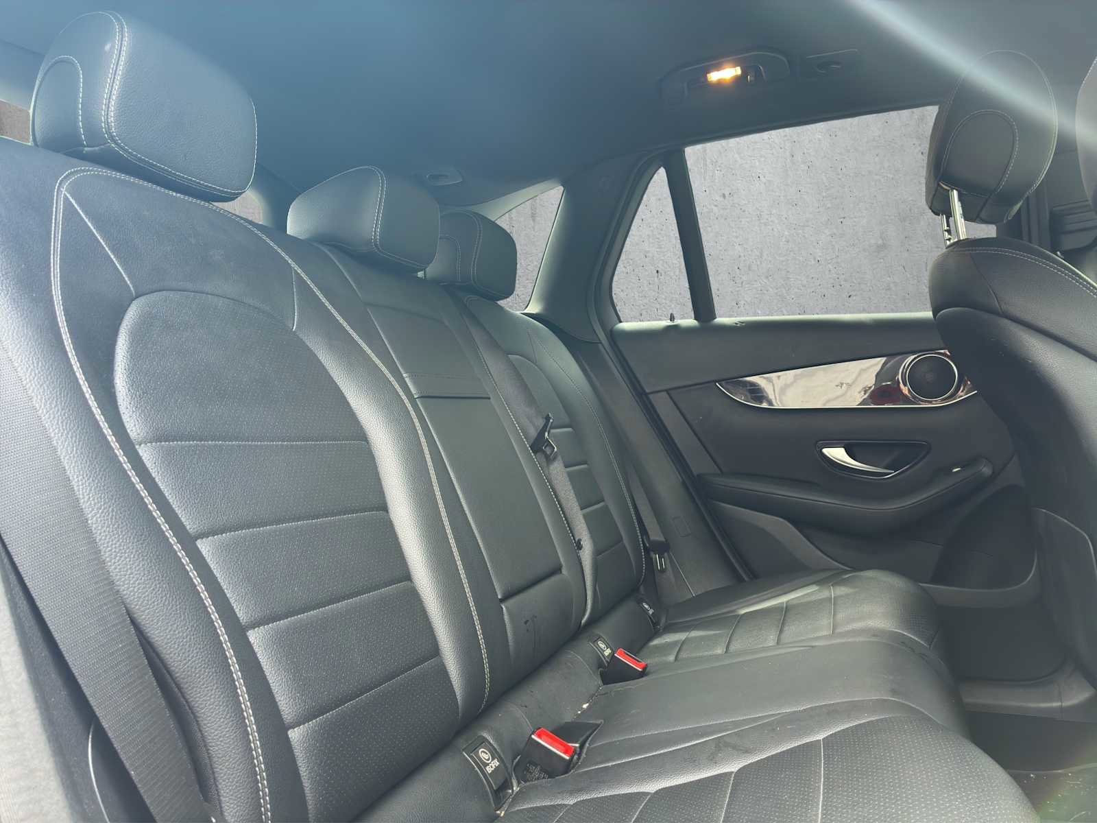 Used 2020 Mercedes-Benz GLC 300 4MATIC image 22