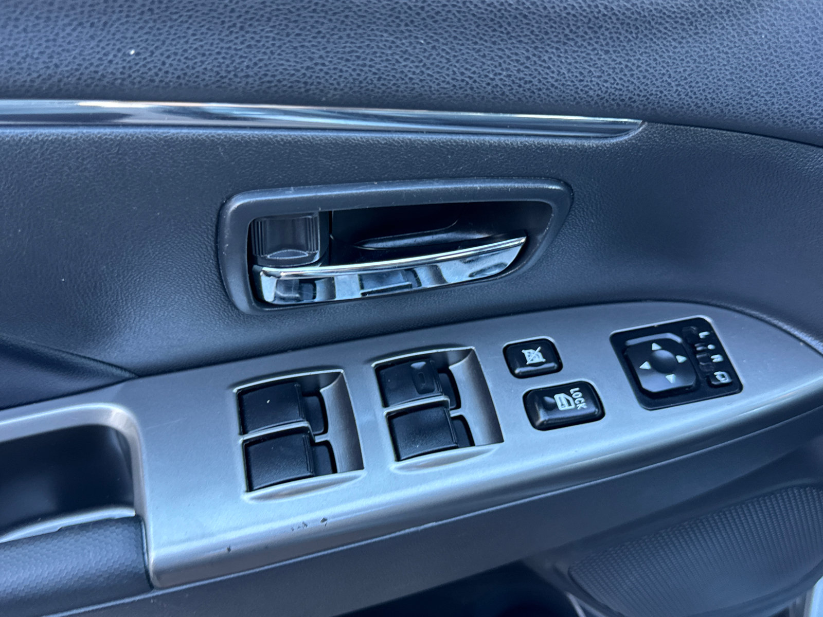 Used 2024 Mitsubishi Outlander Sport SE AWD/4WD image 11