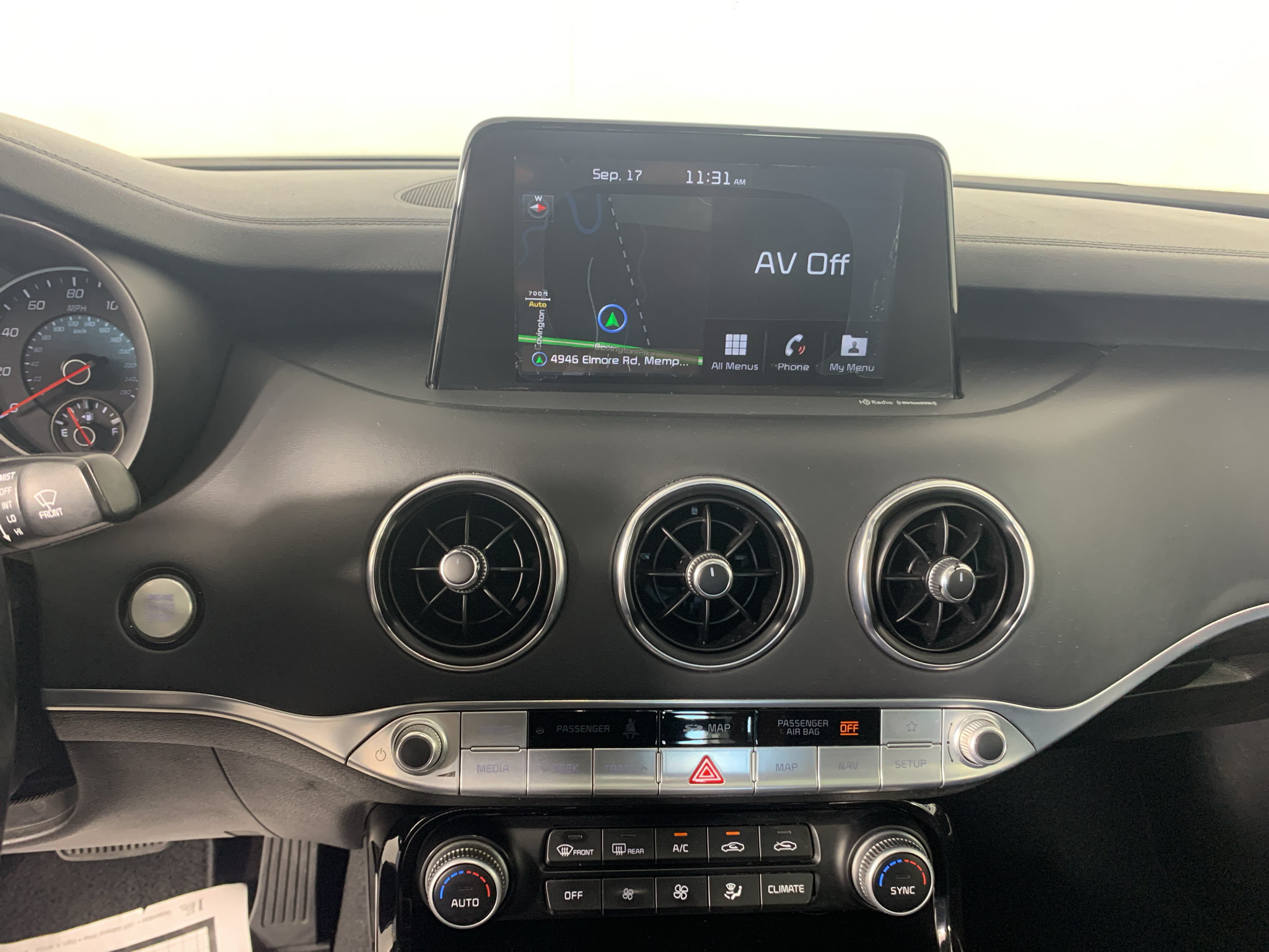 Used 2018 Kia Stinger Premium RWD image 24