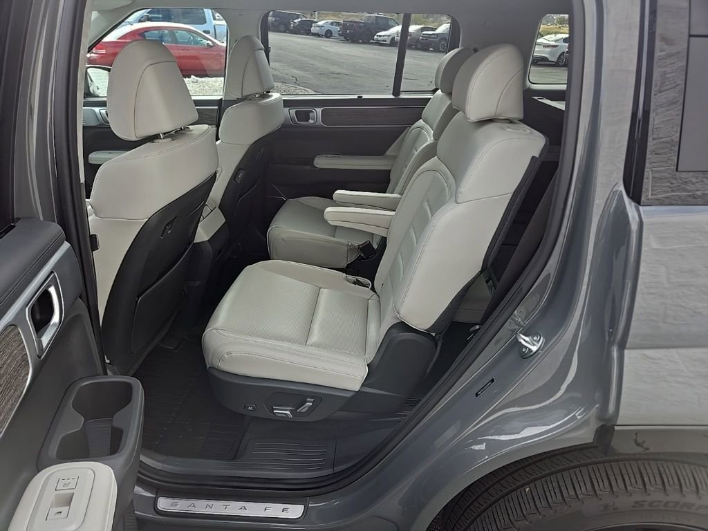 Used 2025 Hyundai Santa Fe Calligraphy image 25