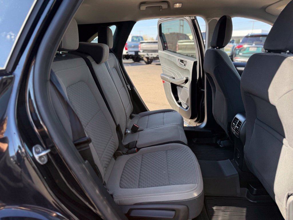 Used 2022 Ford Escape SE w/ Cold Weather Package AWD/4WD image 16
