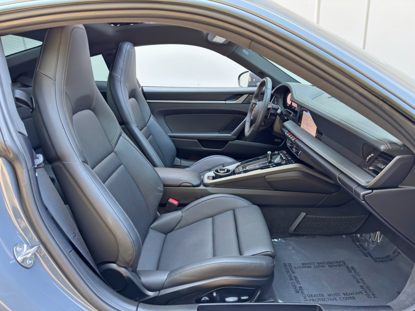 Used 2025 Porsche 911 Carrera w/ Premium Package RWD image 15