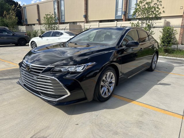 Used 2020 Toyota Avalon XLE FWD image 3