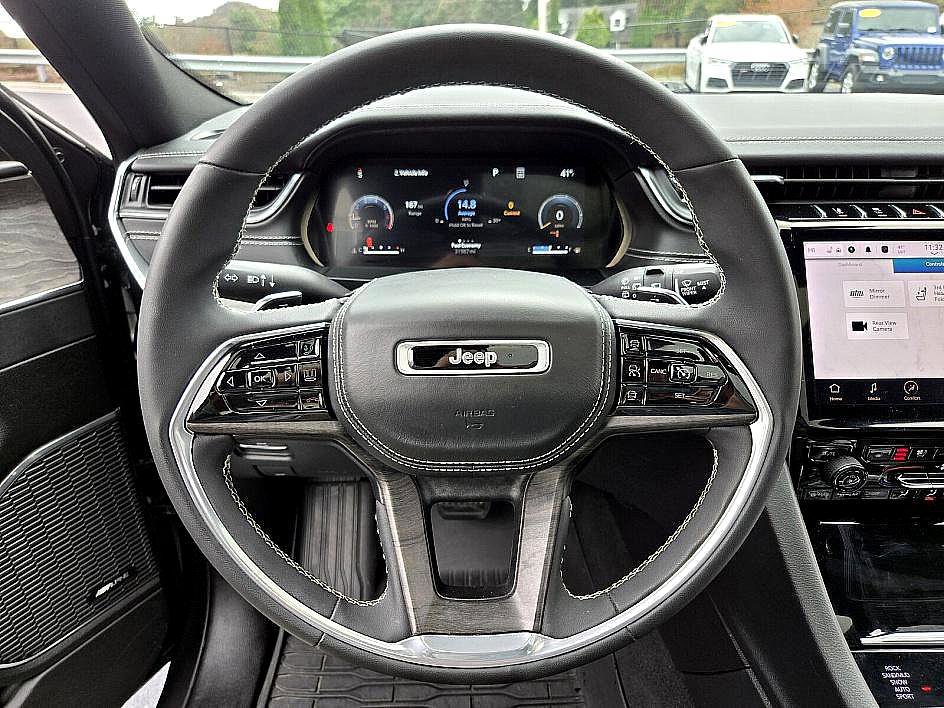 Used 2023 Jeep Grand Cherokee L Overland image 25