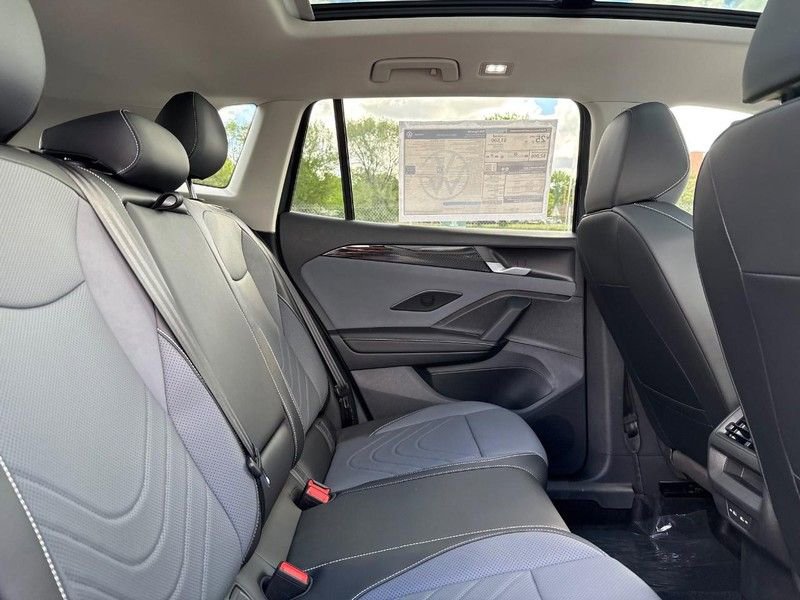 New 2026 Volkswagen Tiguan SE AWD/4WD image 5