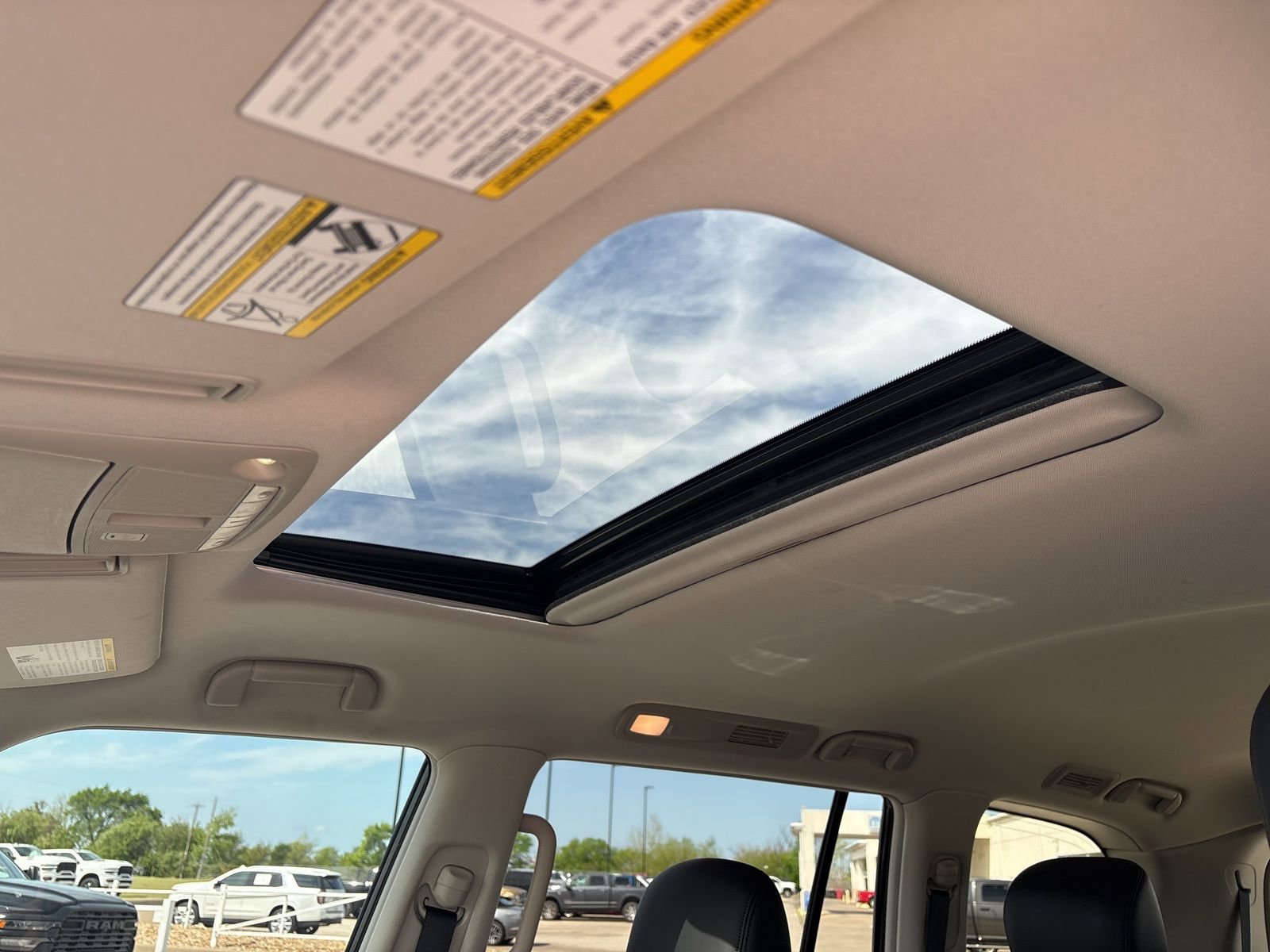 Used 2023 Nissan Armada SL w/ Cargo Package image 10