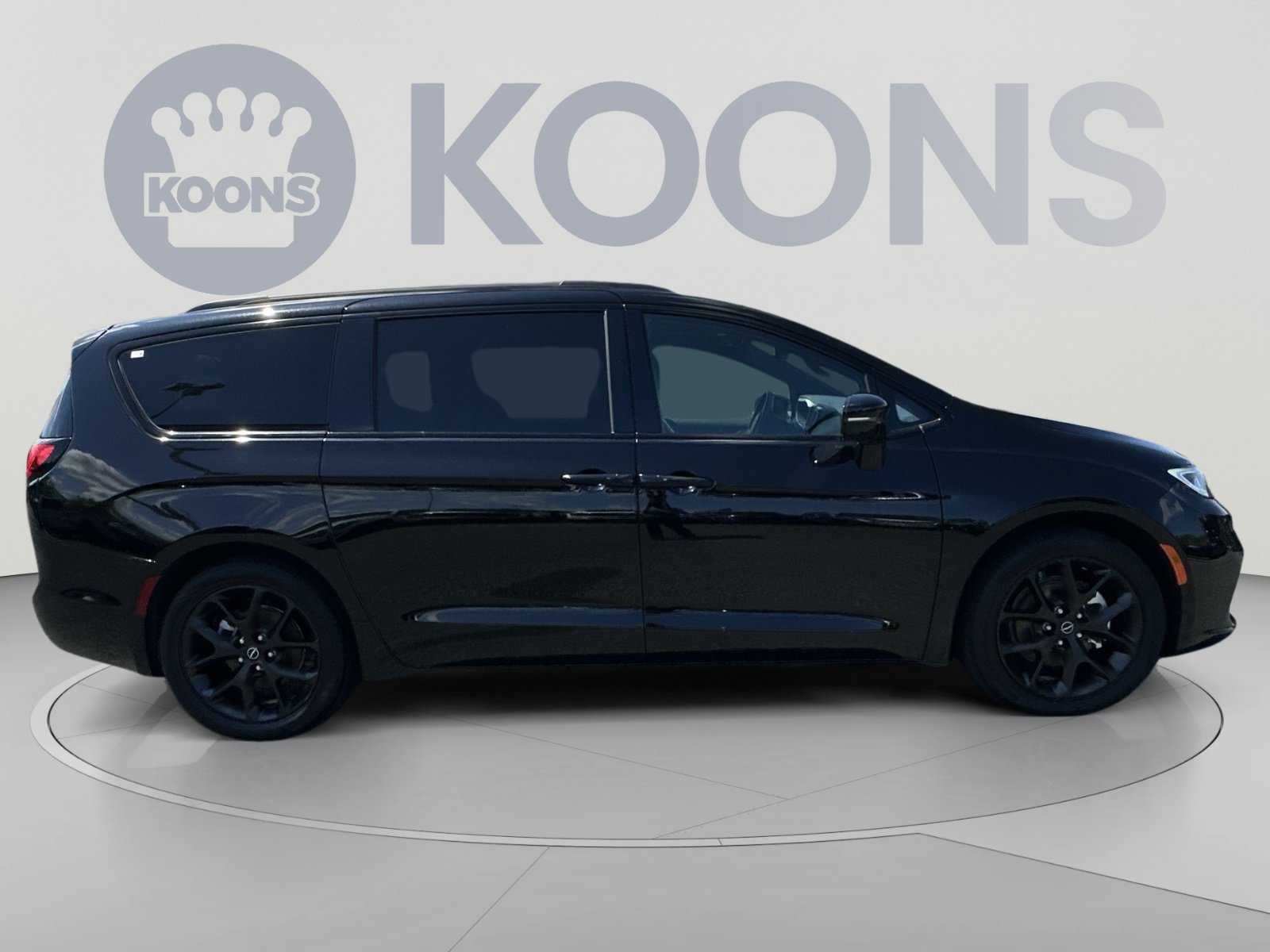 Used 2025 Chrysler Pacifica Limited FWD image 17
