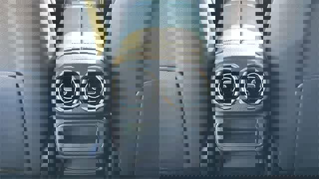 Certified 2025 Mercedes-Benz GLC 300 4MATIC image 29