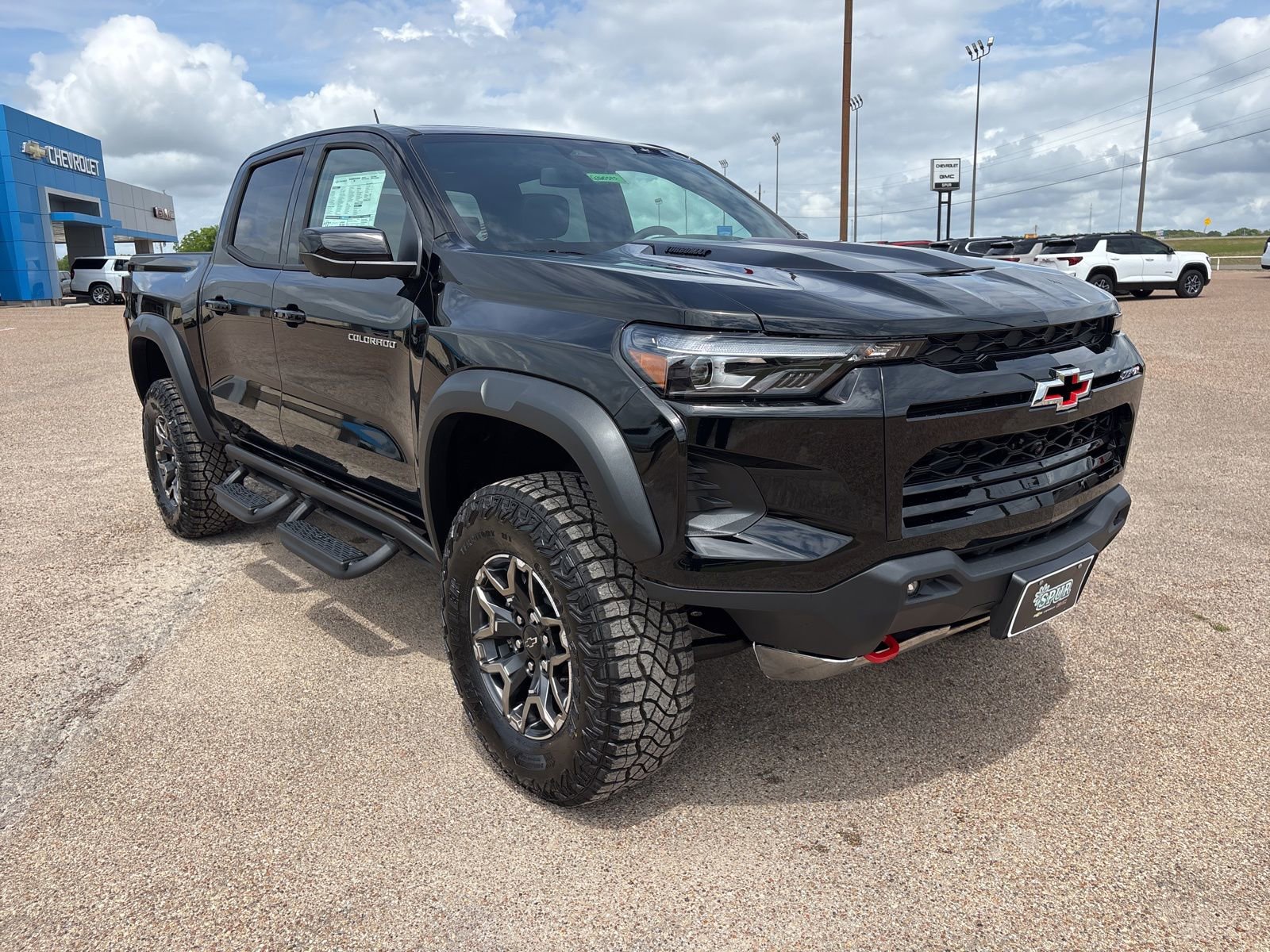 New 2026 Chevrolet Colorado ZR2 w/ Technology Package AWD/4WD image 8