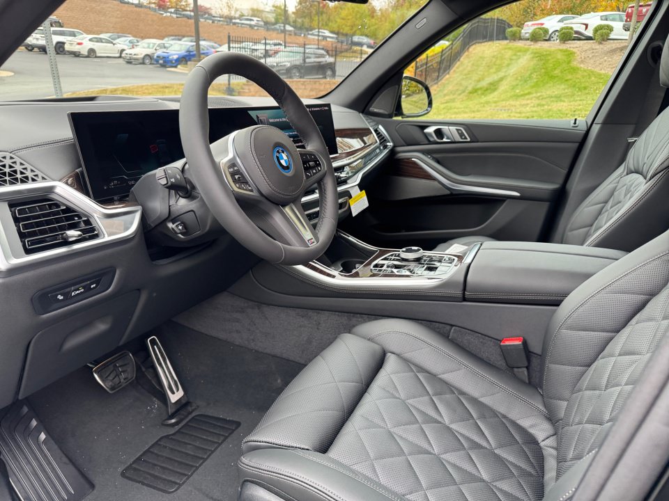 Used 2026 BMW X5 xDrive50e AWD/4WD image 30