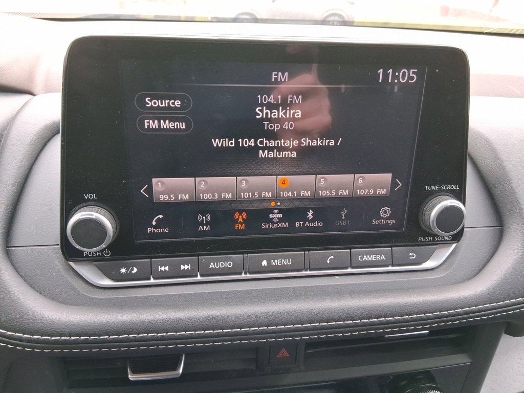 Used 2023 Nissan Rogue SV image 7