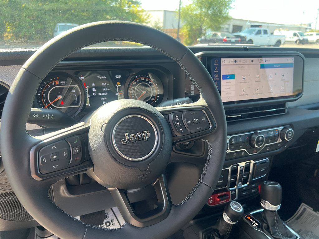 New 2025 Jeep Gladiator Willys image 13