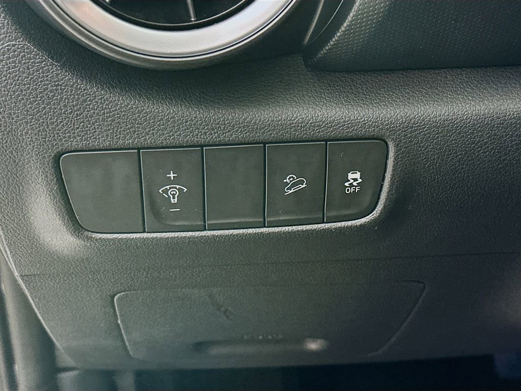 Used 2023 Hyundai Kona Limited w/ Cargo Package image 15