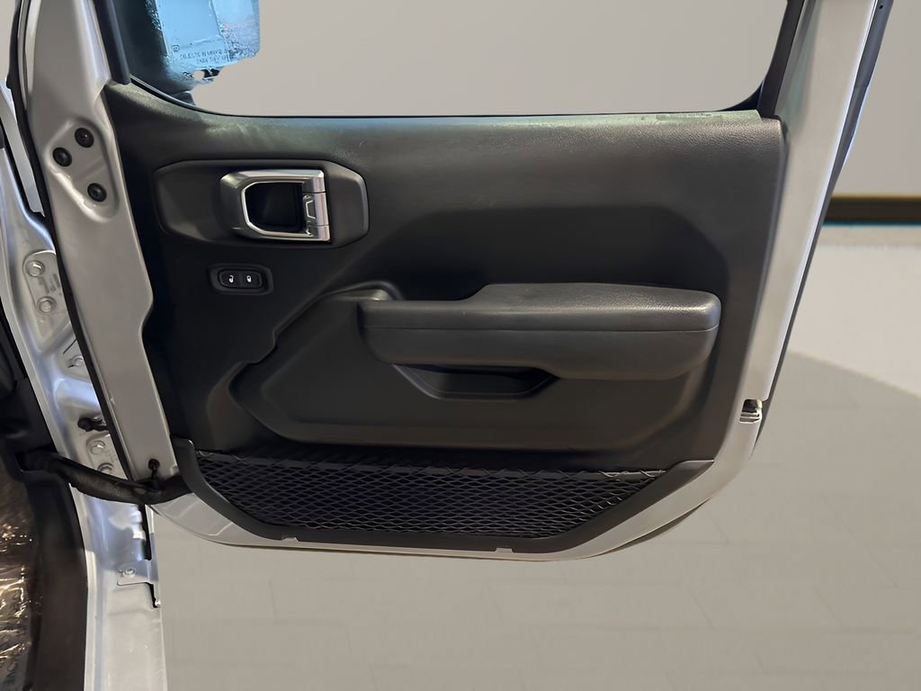 Used 2023 Jeep Wrangler Sport image 23