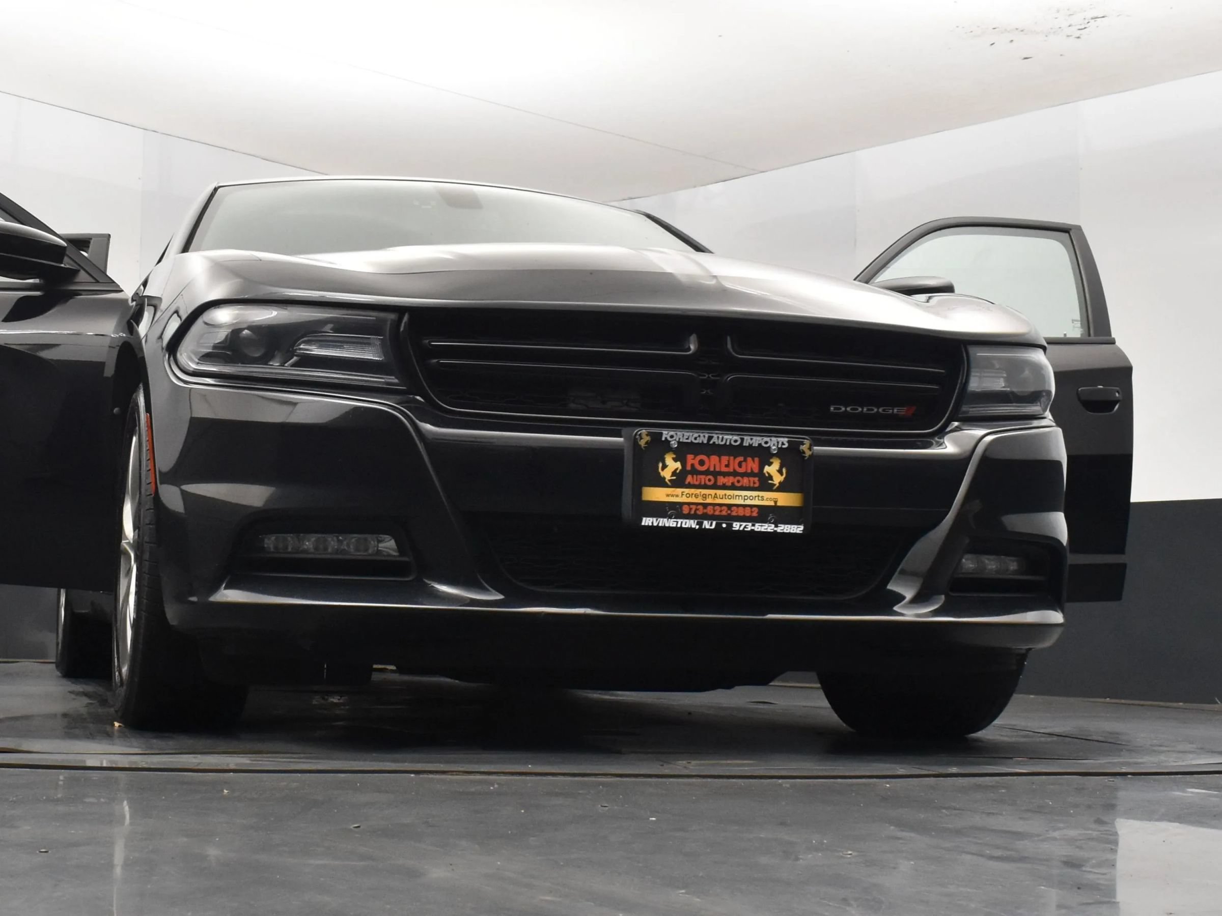 Used 2020 Dodge Charger SXT AWD/4WD image 11