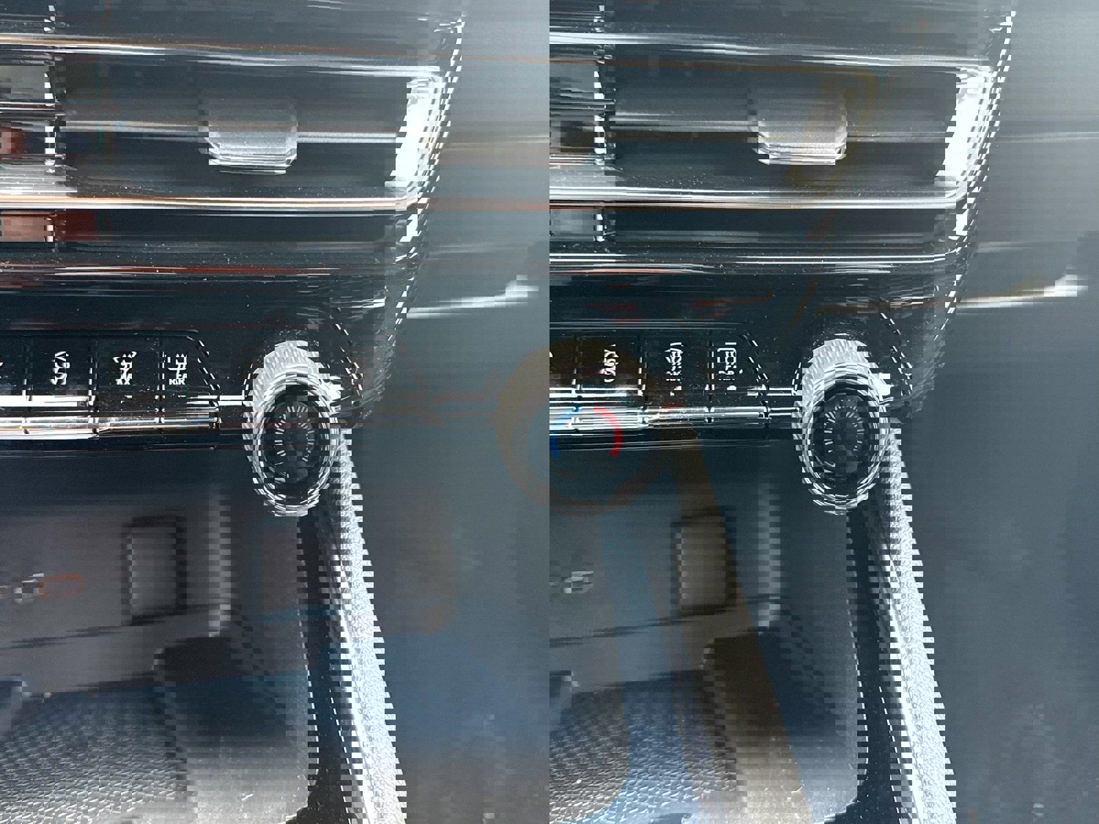 New 2026 Chevrolet Traverse RS AWD/4WD image 55