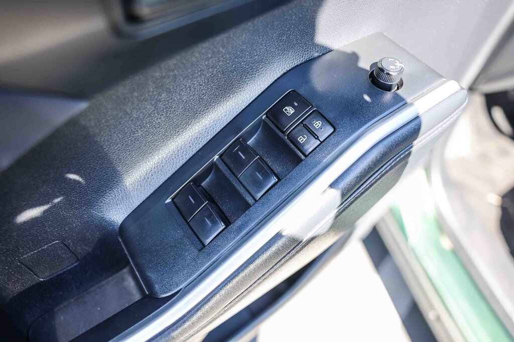 Used 2023 Toyota Highlander LE image 11